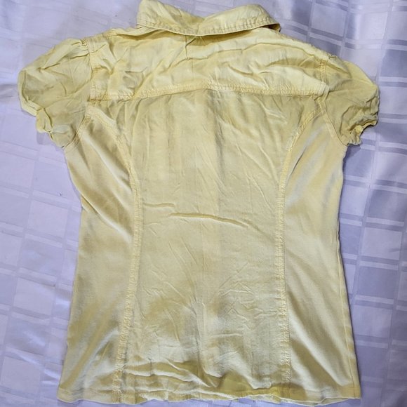 GUESS WOMEN'S SHORT SLEEVE SHIRT YELLOW SIZE MEDIUM FASHION WEAR DESIGNER - Picture 7 of 14